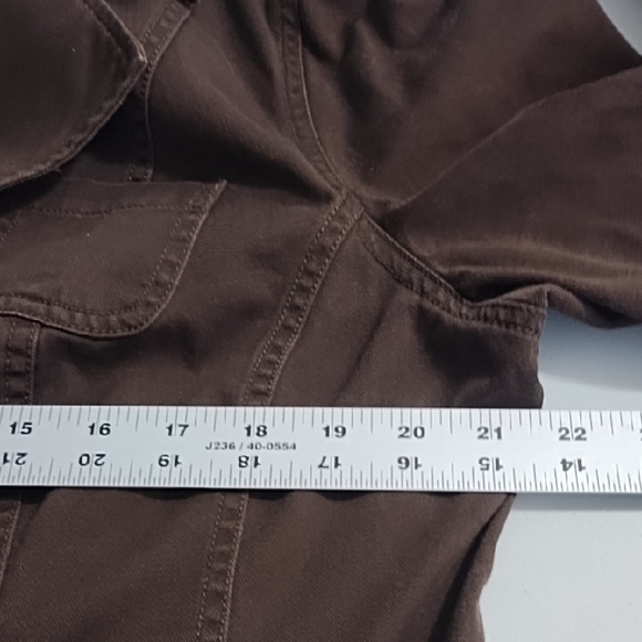 Brown Tailored Blazer with Notched Lapels - Picture 5 of 13